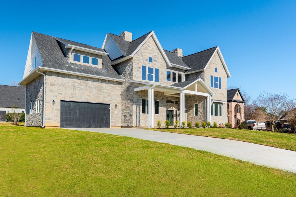 5 Edgewood Circle, Montgomery, TX 77356