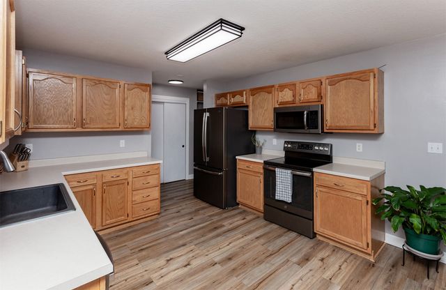 2723 Laurel Street, Ames, IA 50010