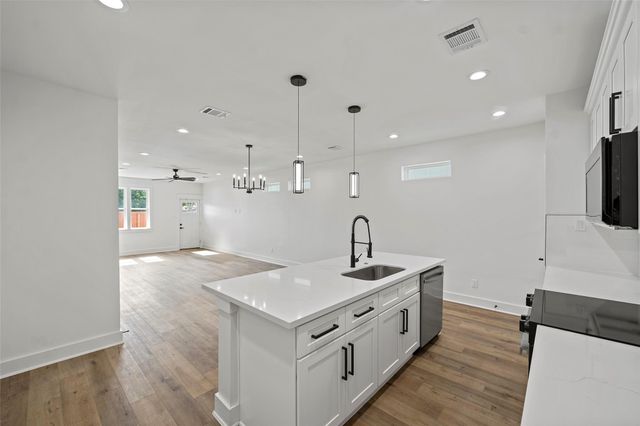 8421 Venus Street A B, Houston, TX 77088