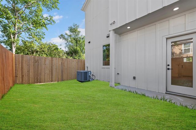 8421 Venus Street A B, Houston, TX 77088