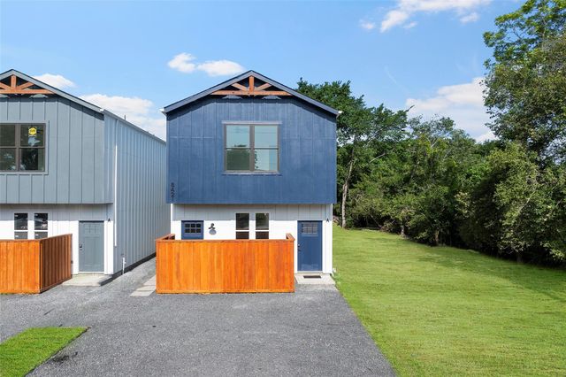 8421 Venus Street A B, Houston, TX 77088