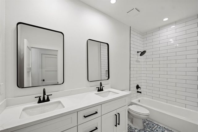 8421 Venus Street A B, Houston, TX 77088