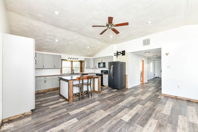 408 W Jefferson Street, Kirklin, IN 46050