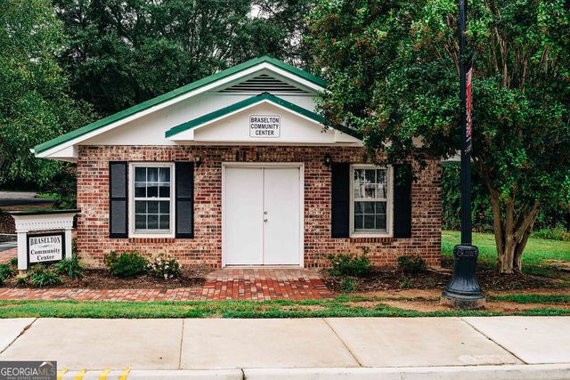 594 Winding Rose Drive, Hoschton, GA 30548