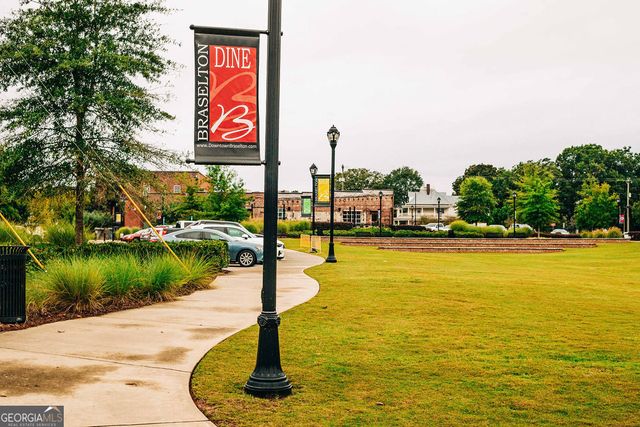 594 Winding Rose Drive, Hoschton, GA 30548