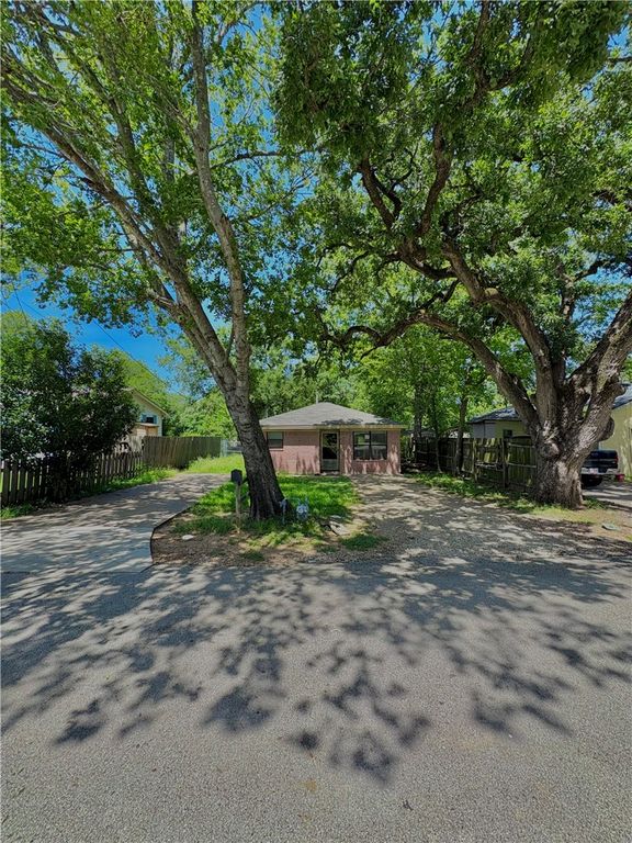 1204 Peale Street, Bryan, TX 77803 — exterior