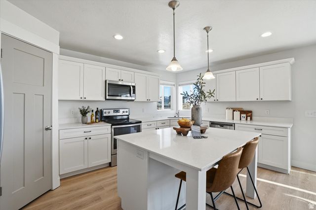 1318 W WASATCH DR, Saratoga Springs, UT 84045
