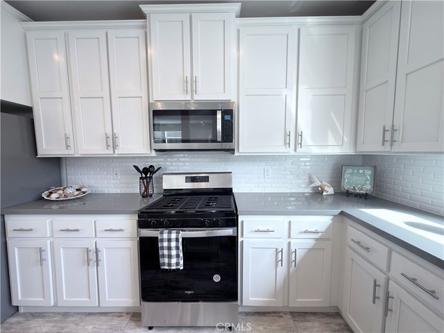 2130 Sunset Drive 69, Vista, CA 92084