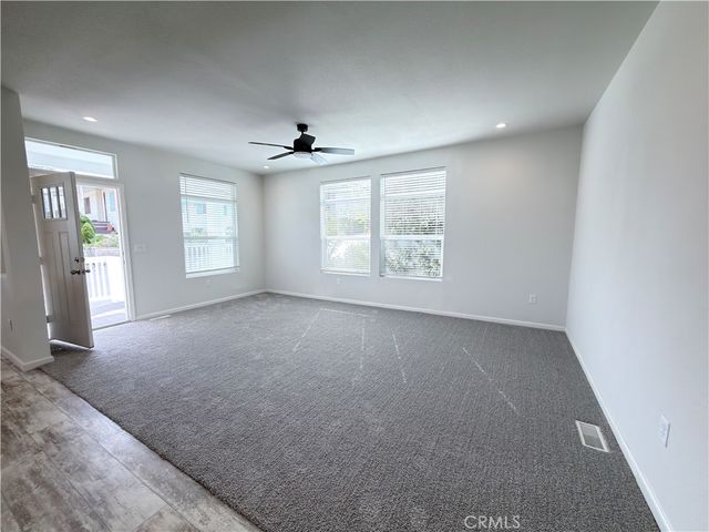 2130 Sunset Drive 69, Vista, CA 92084