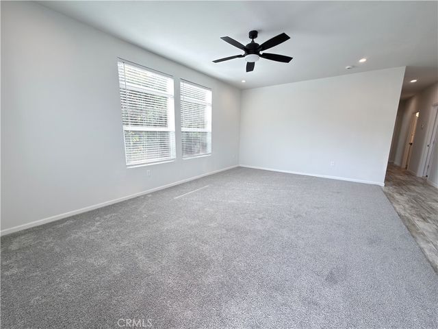 2130 Sunset Drive 69, Vista, CA 92084