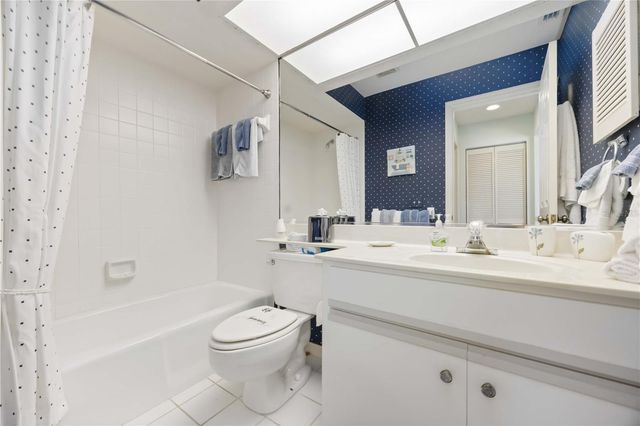 805 HARRINGTON LAKE DRIVE N 76, Venice, FL 34293