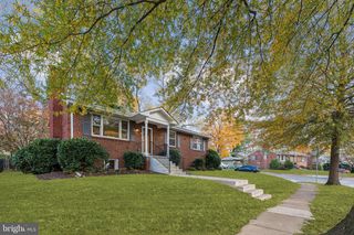 1200 OFFUTT DR, Falls Church, VA 22046