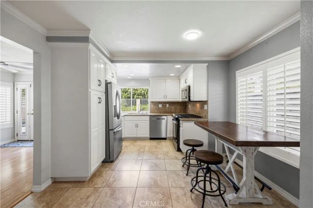 28245 Stonington, Saugus, CA 91350