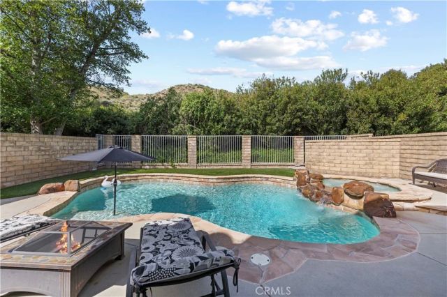 28245 Stonington, Saugus, CA 91350