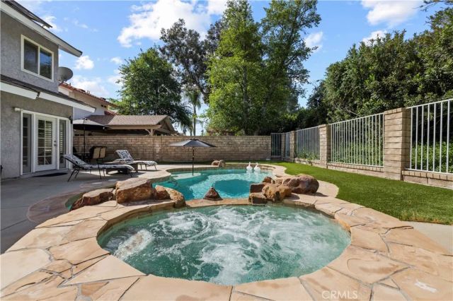 28245 Stonington, Saugus, CA 91350