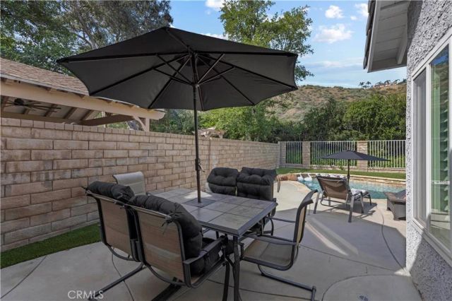 28245 Stonington, Saugus, CA 91350