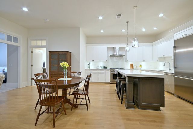 105 S Cottage Hill Avenue 206, Elmhurst, IL 60126