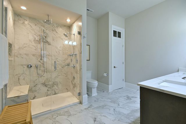 105 S Cottage Hill Avenue 206, Elmhurst, IL 60126