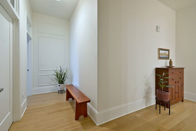 105 S Cottage Hill Avenue 206, Elmhurst, IL 60126