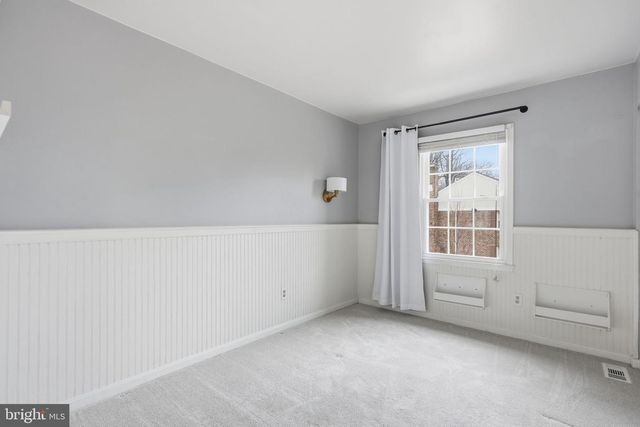 7446 FOUNTAIN HEAD DR, Annandale, VA 22003