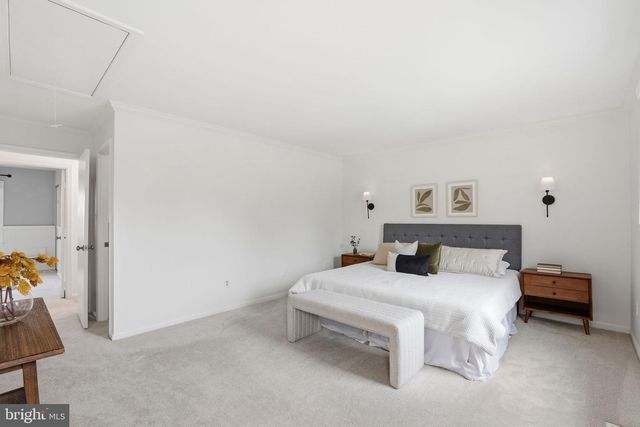 7446 FOUNTAIN HEAD DR, Annandale, VA 22003