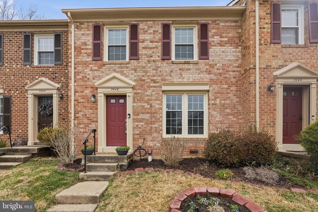 7446 FOUNTAIN HEAD DR, Annandale, VA 22003