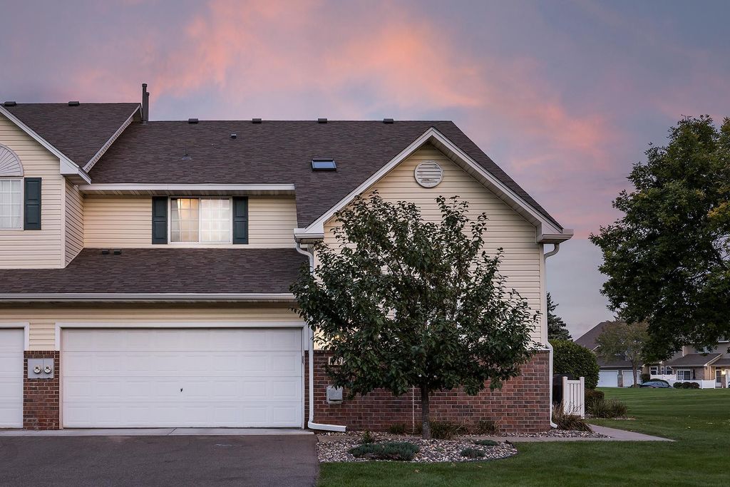 15511 Gateway Path 132, Apple Valley, MN 55124