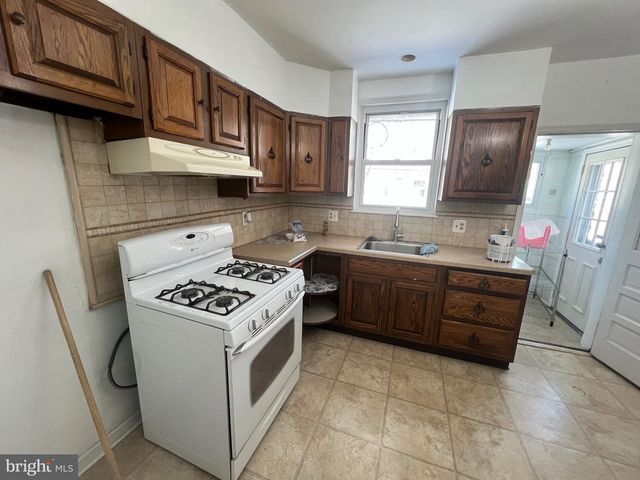 3559 SHEFFIELD AVE, Philadelphia, PA 19136