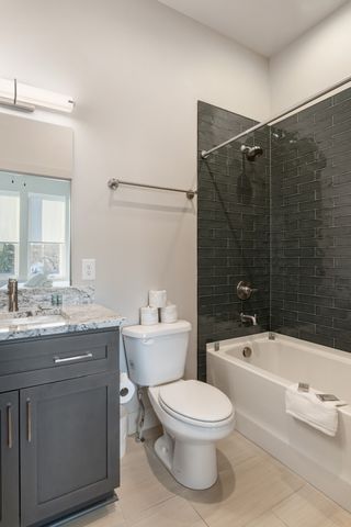 2914 Harlin Dr, Nashville, TN 37211