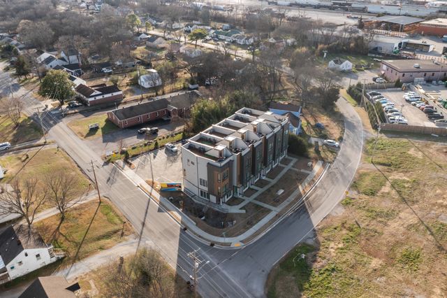 2914 Harlin Dr, Nashville, TN 37211