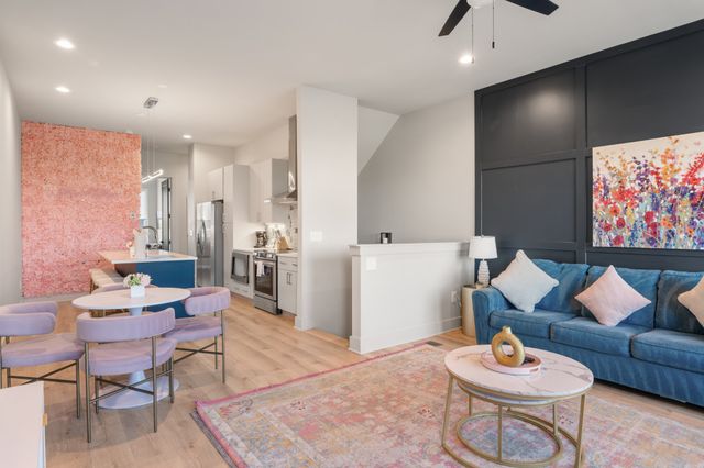 2914 Harlin Dr, Nashville, TN 37211