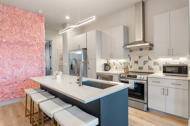 2914 Harlin Dr, Nashville, TN 37211