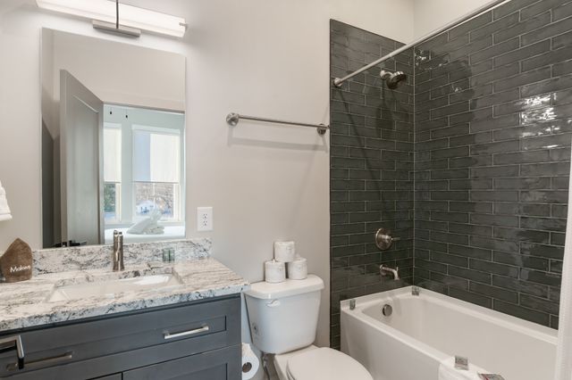 2914 Harlin Dr, Nashville, TN 37211