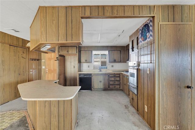 13932 Rodeo Drive, Victorville, CA 92395