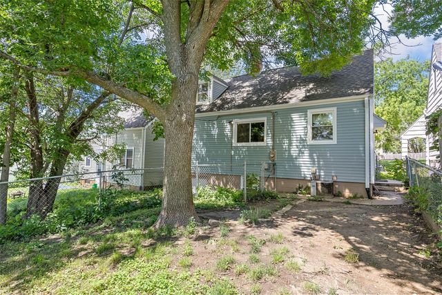 411 22nd Street NE, Cedar Rapids, IA 52402