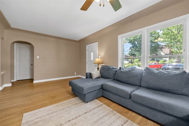 411 22nd Street NE, Cedar Rapids, IA 52402