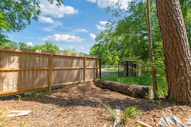 65 Ash Place, New Caney, TX 77357