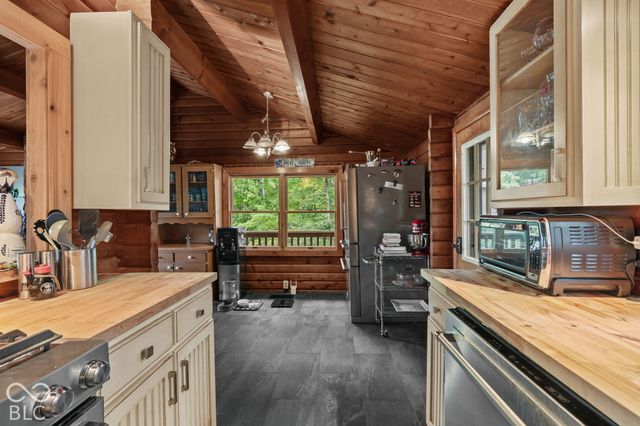 7119 Drum Drive, Nineveh, IN 46164