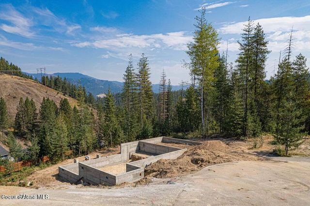 207 Palamino CT, Pinehurst, ID 83850