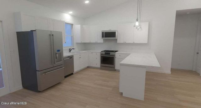 207 Palamino CT, Pinehurst, ID 83850