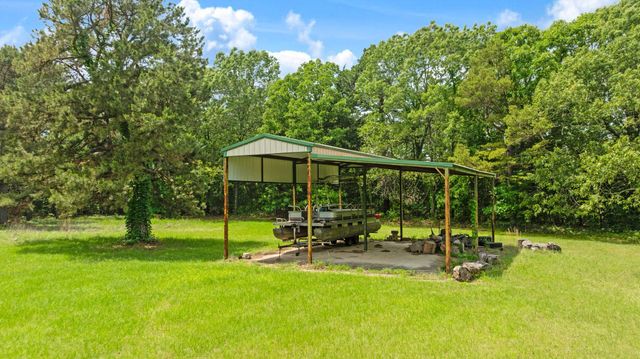 9157 N HWY 271, Powderly, TX 75473