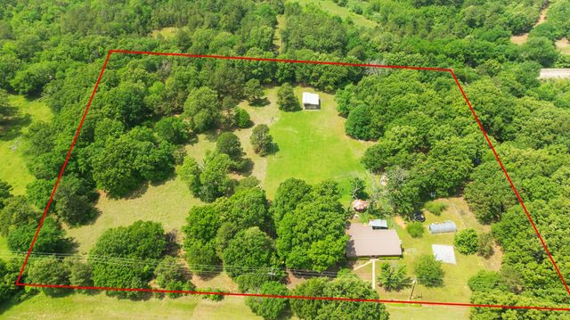 9157 N HWY 271, Powderly, TX 75473