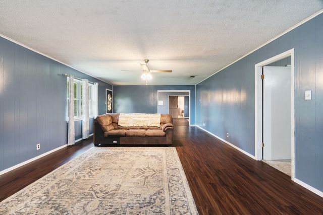 9157 N HWY 271, Powderly, TX 75473
