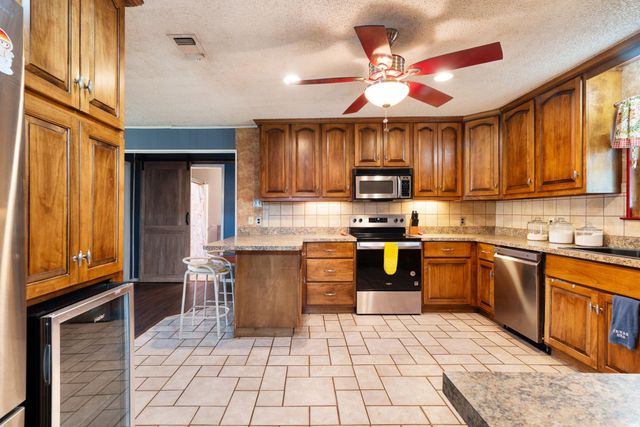 9157 N HWY 271, Powderly, TX 75473