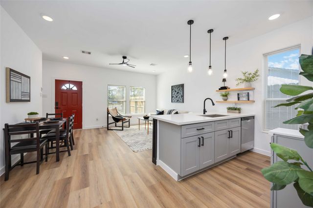 5809 Senior Street, Houston, TX 77016