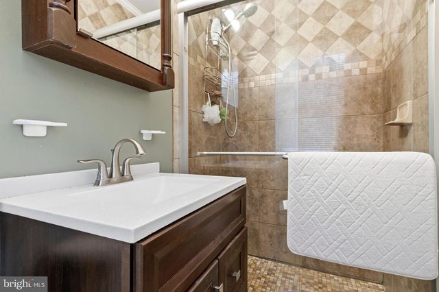 814 CALEDONIA ST, Philadelphia, PA 19128