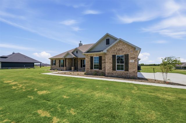 136 Hillview Trail, Decatur, TX 76234