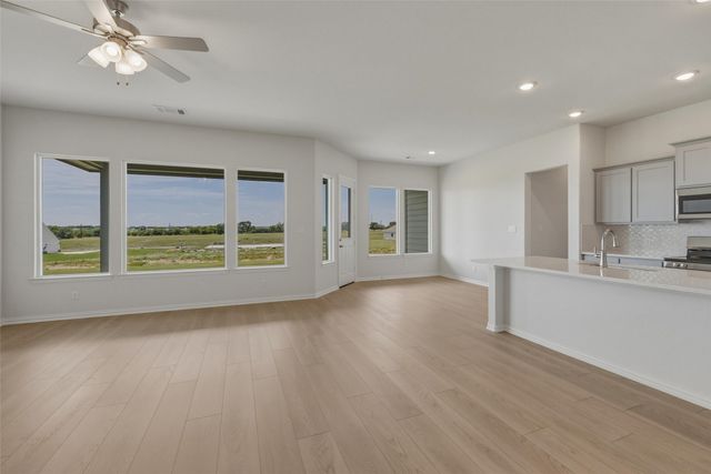 136 Hillview Trail, Decatur, TX 76234