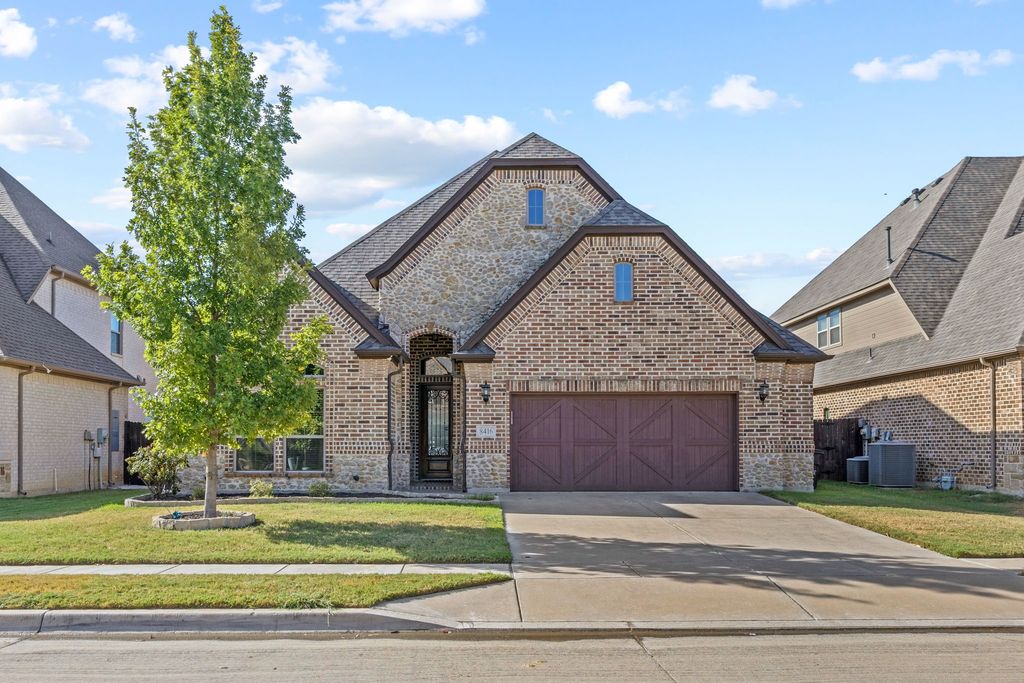 8416 Sandhill Crane Drive, Fort Worth, TX 76118 — exterior