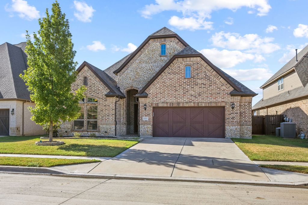 8416 Sandhill Crane Drive, Fort Worth, TX 76118 — photo 2